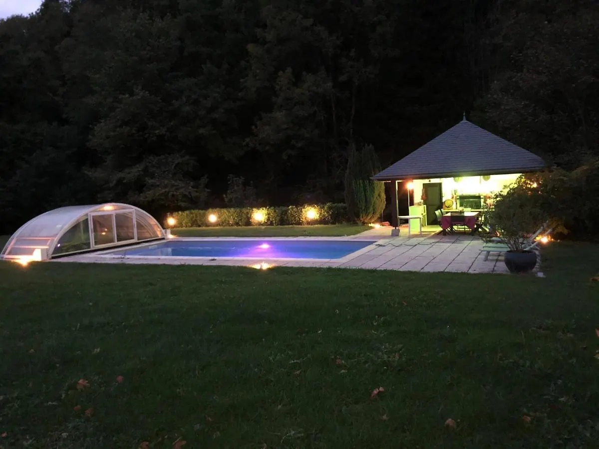 Le Clos Du Tulipier La Chapelle-du-Bard