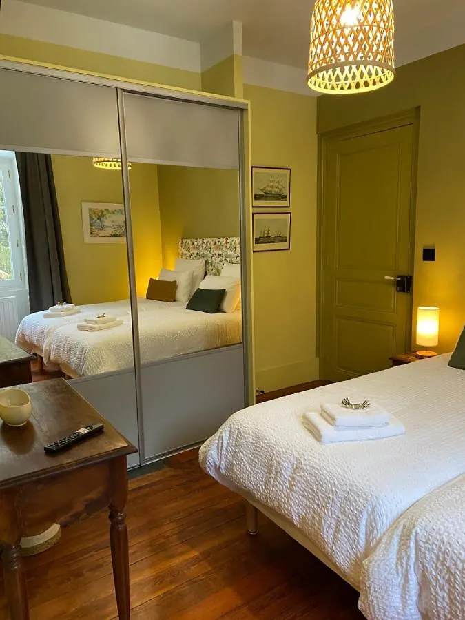 Le Clos Du Tulipier La Chapelle-du-Bard Bed & Breakfast